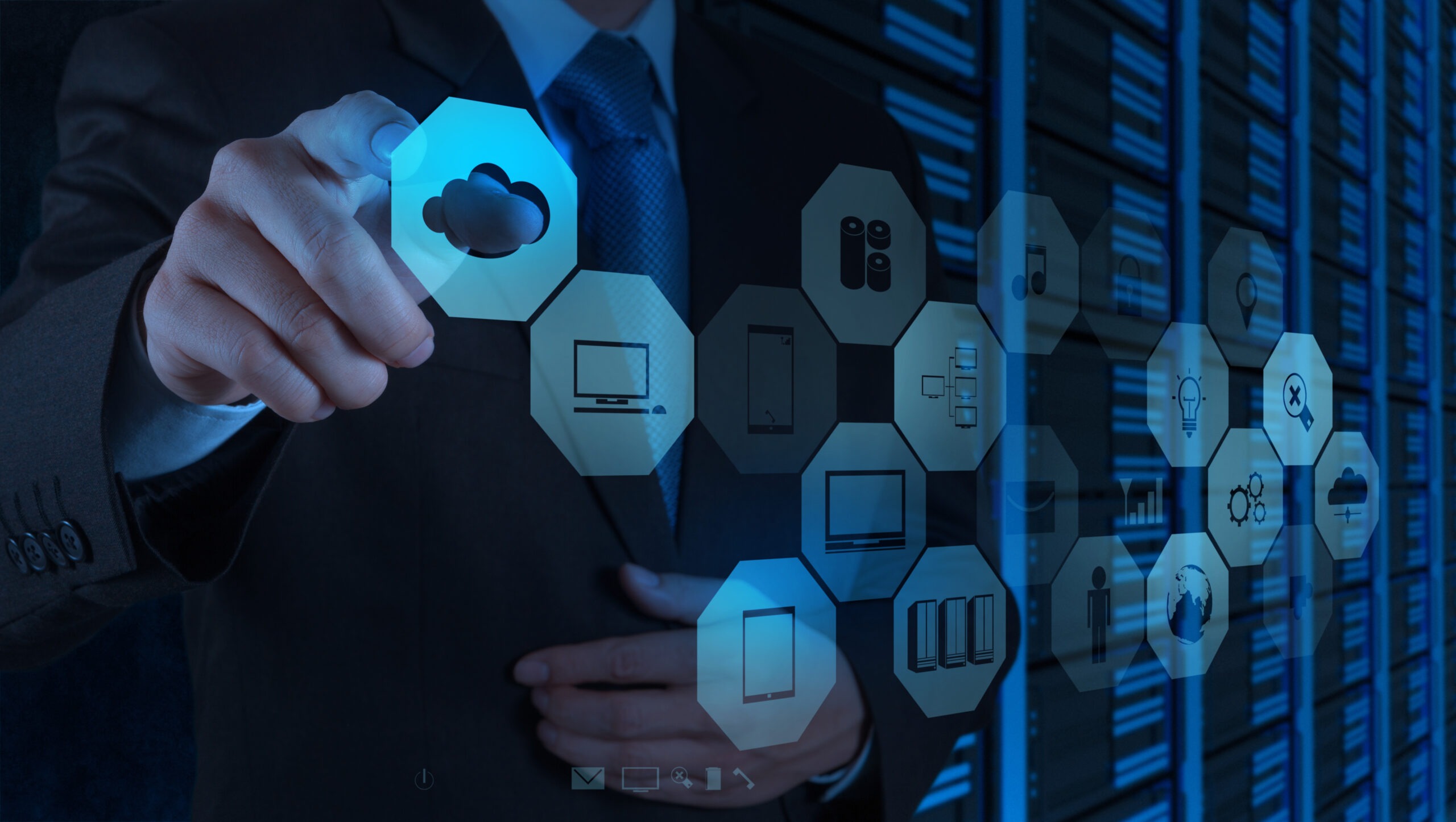 Businessman working with a Cloud Computing diagram on the new computer interface